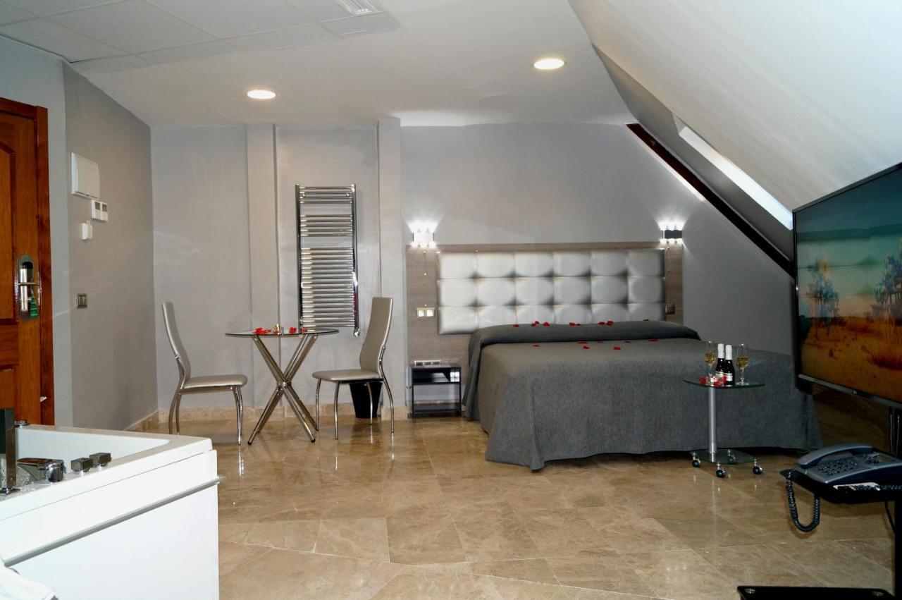 Queen Room Spa Bath