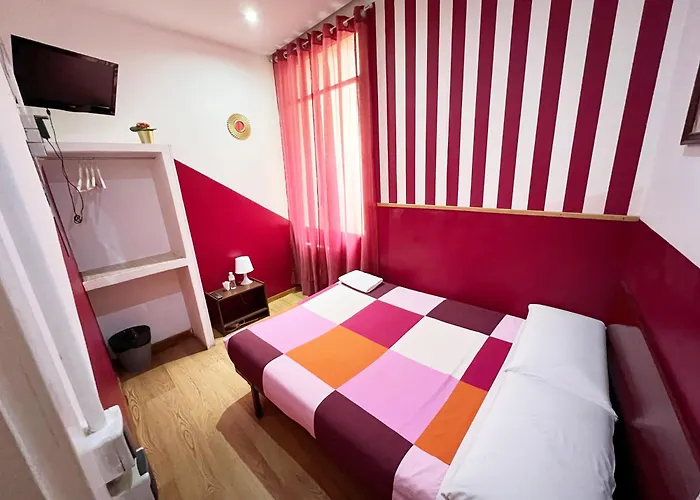 Hostal La Casa De La Plaza Madrid